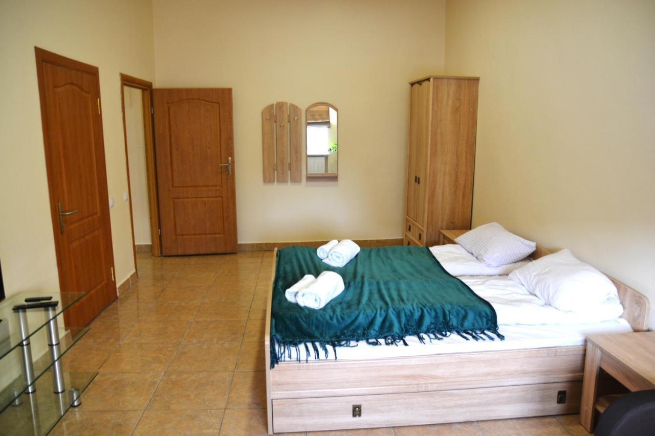 Coin Apartments&poshtel